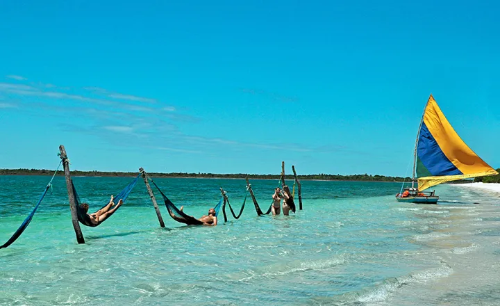destinos: Imagem de jericoacoara, mostrando a beleza da lagoa do paraiso.