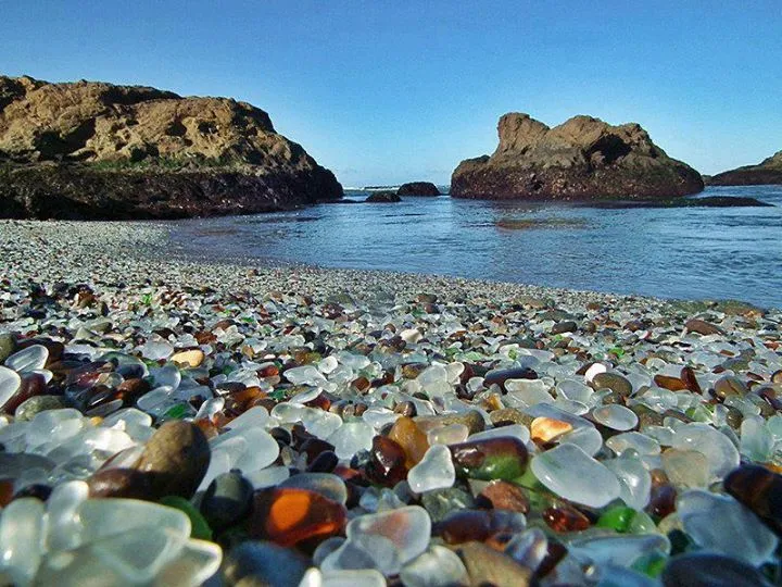 Descubra as praias mais inusitadas do mundo e embarque em uma jornada de aventura e beleza única. Prepare-se para se maravilhar!